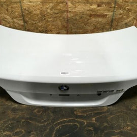 2007 2008BMW 535XI E60 SEDAN REAR TRUNK LID HATCH TAILGATE COVER PANEL WHITE OEM