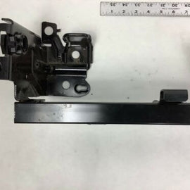 2010 LAND ROVER LR2 3.2L BOOT SEAT MOUNTING PLATE RAIL BRACKET SUPPORT OEM+