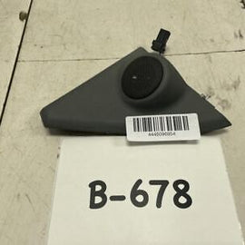 2003 HYUNDAI SANTA FE FRONT RIGHT PASSENGER DOOR MIRROR CORNER COVER SPEAKER