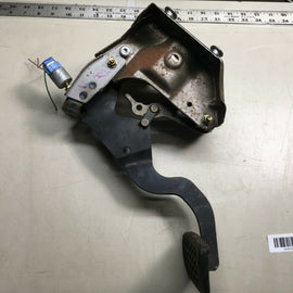 2002 2006 TOYOTA CAMRY FRONT LEFT DRIVER SIDE BRAKE STOP PEDAL W/ BRACKET OEM+